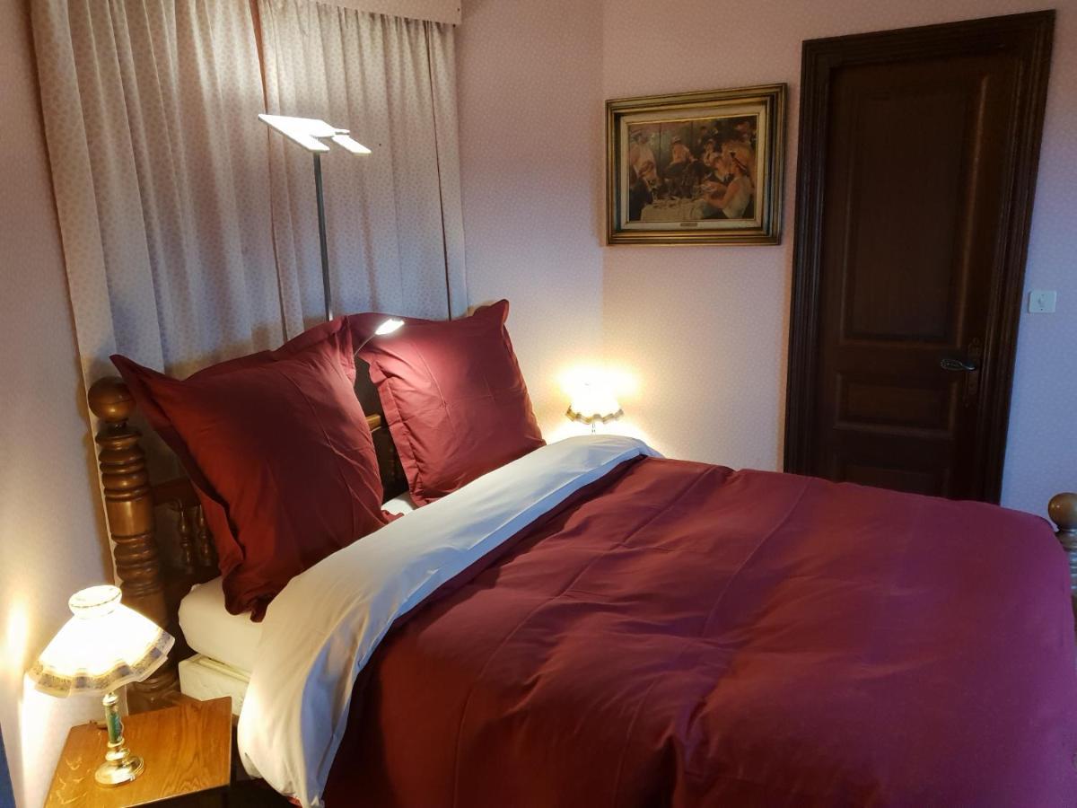 Bed and Breakfast Le Fuchier Saint-Martin-de-Fressengeas Екстер'єр фото
