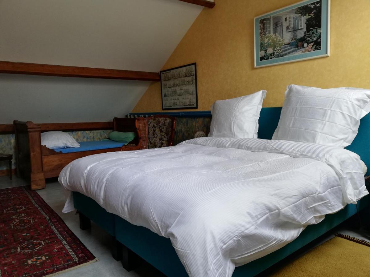 Bed and Breakfast Le Fuchier Saint-Martin-de-Fressengeas Екстер'єр фото