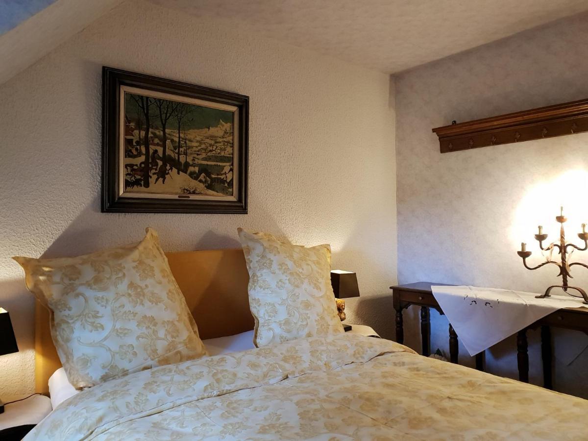 Bed and Breakfast Le Fuchier Saint-Martin-de-Fressengeas Екстер'єр фото