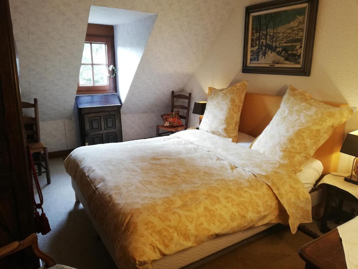 Bed and Breakfast Le Fuchier Saint-Martin-de-Fressengeas Екстер'єр фото